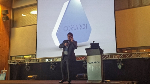 Marcin Kosciak showcases Comarch Beacon to&nbsp;the crowd at&nbsp;Comarch User Group 2014